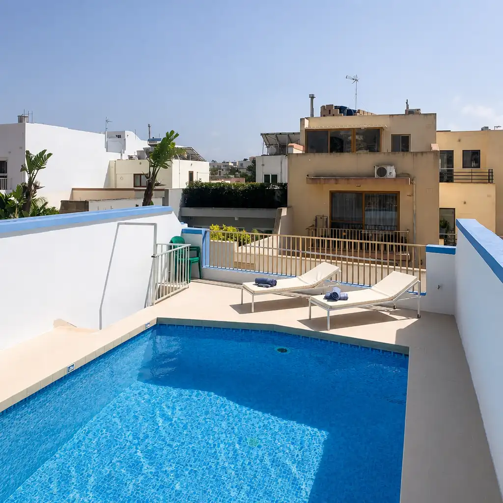 Merill Pool and Sea, charming Apart 1