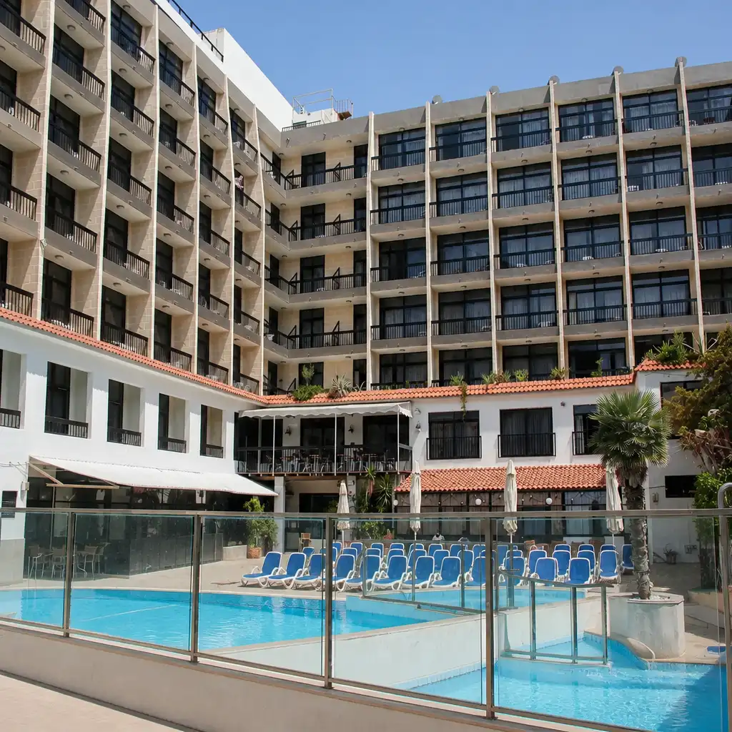 Canifor Hotel