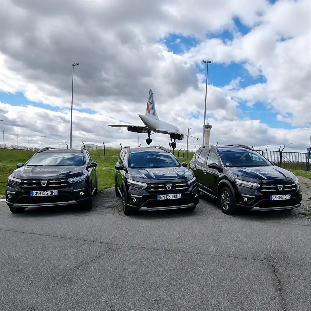 CDG Airport: Shuttle Transfer To or From Accommodation in Paris