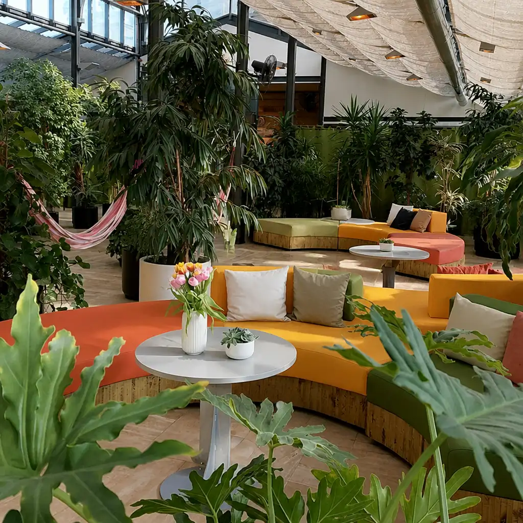 Széchenyi Spa: Entry + Palm House with Snack and Cocktail